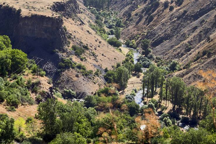 Gorge de Garni - Arménie © EdLantis / Adobe Stock