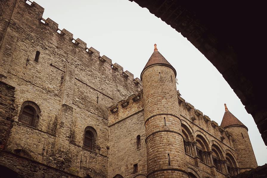 Château des Comtes - Gand Belgique © Jeana Bala Unsplash