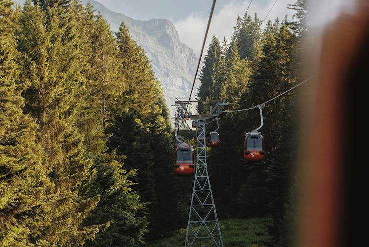 Téléphérique Mont Pilatus - Suisse © Ilia Bronskiy/Unsplash