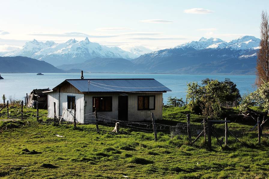 Lac General Carrera - Carretera Austral - Patagonie - Chili © Frank TOPHOVEN/LAIF-REA