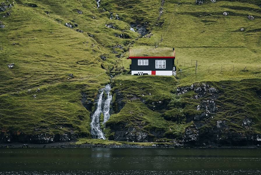 Iles Féroé © Georgi Kalaydzhiev/Unsplash