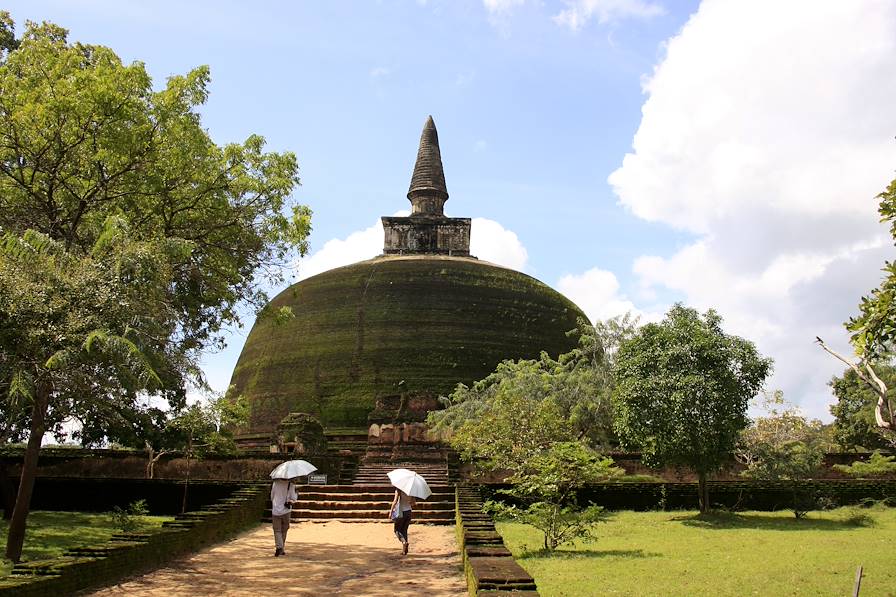 Rankot Vihara - Polonnaruwa - Sri Lanka © Don Mammoser / Fotolia