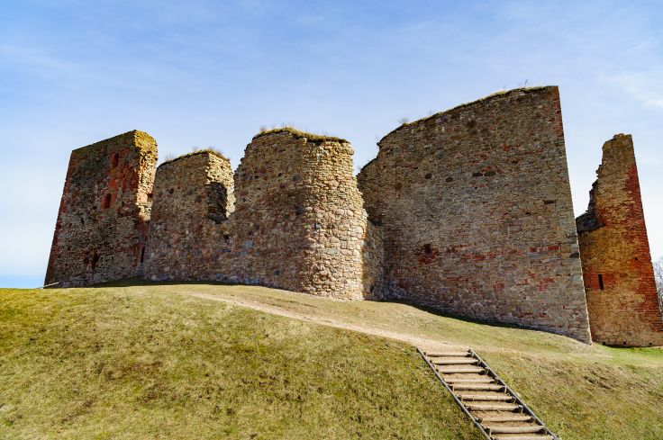 Ruines du Chateau de Bauska - Lettonie © Vladimirs Gorelovs/Getty Images