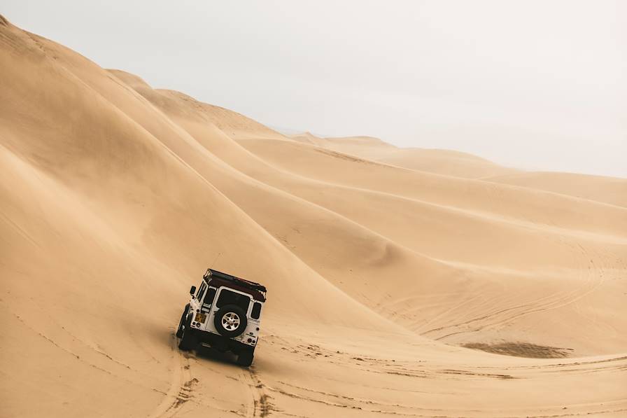 Sandwich Harbour - Walvis Bay - Namibie © Un Cercle