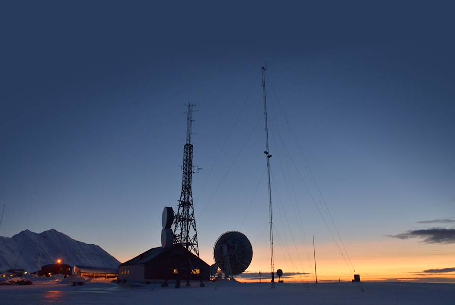 Isfjord Radio - Longyearbyen - Norvège © Isfjord Radio