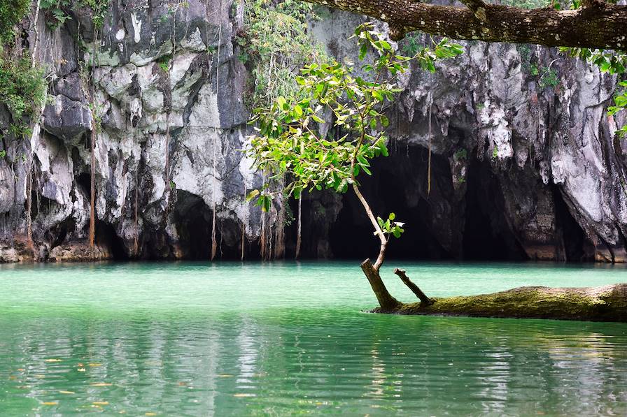 Underground River - Philippines © ninode/Getty Images/iStockphoto