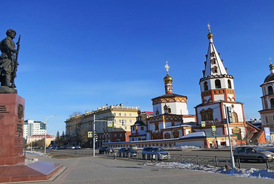 Statue de Cosaque et Cathédrale de l'Epiphanie - Irkoutsk - Sibérie - Russie © Fabrice Del Taglia