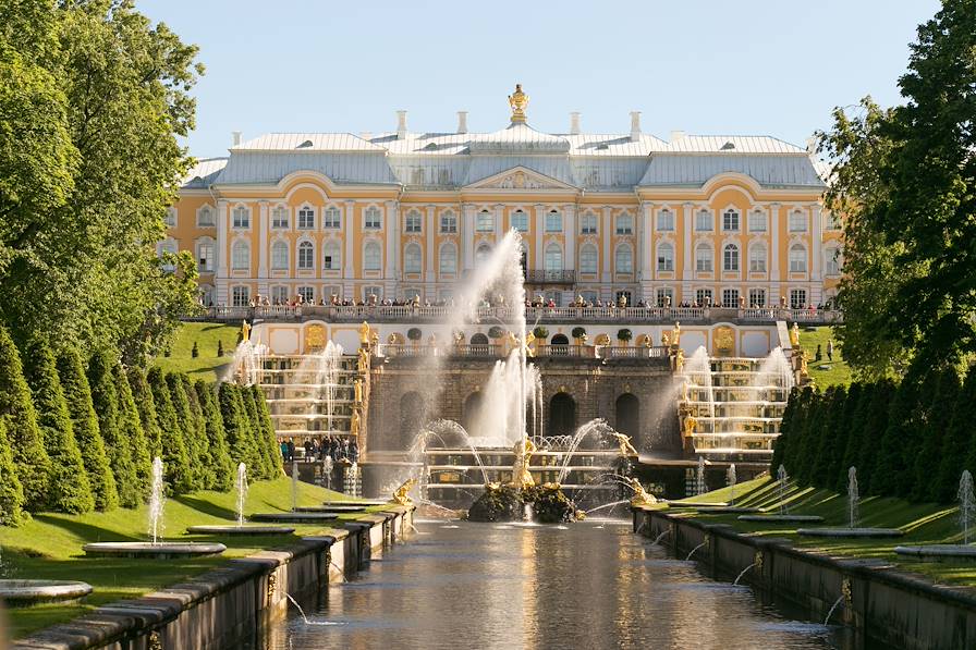 Peterhof - Russie © Makarenko Alexandr/stock.adobe.com