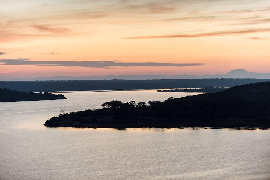 Lac George - Parc national Queen Elizabeth - Ouganda © Andreas Hub/LAIF-REA