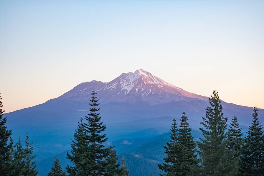 Mont Shasta - Californie - Etats-Unis © Larry Zhou/stock.adobe.com