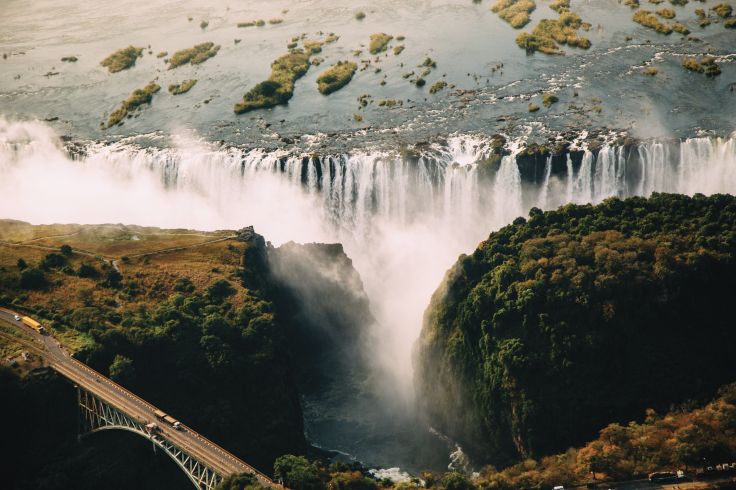 Victoria Falls - Zambie © Philip Nix / Gallery Stock