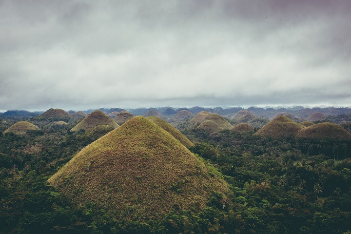 Chocolate Hills of Bohol Island aux Philippines 